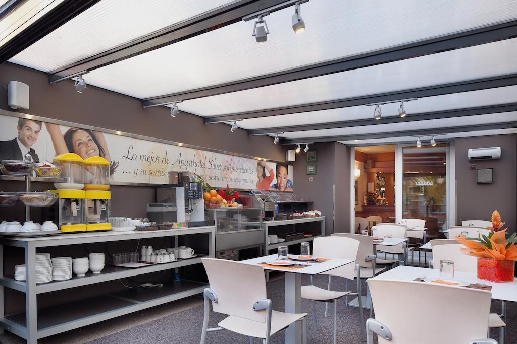 Aparthotel Silver Барселона Екстериор снимка