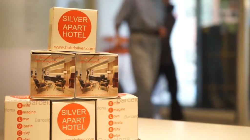 Aparthotel Silver Барселона Екстериор снимка