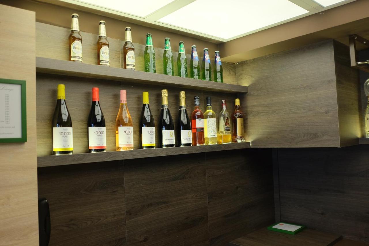 Aparthotel Silver Барселона Екстериор снимка