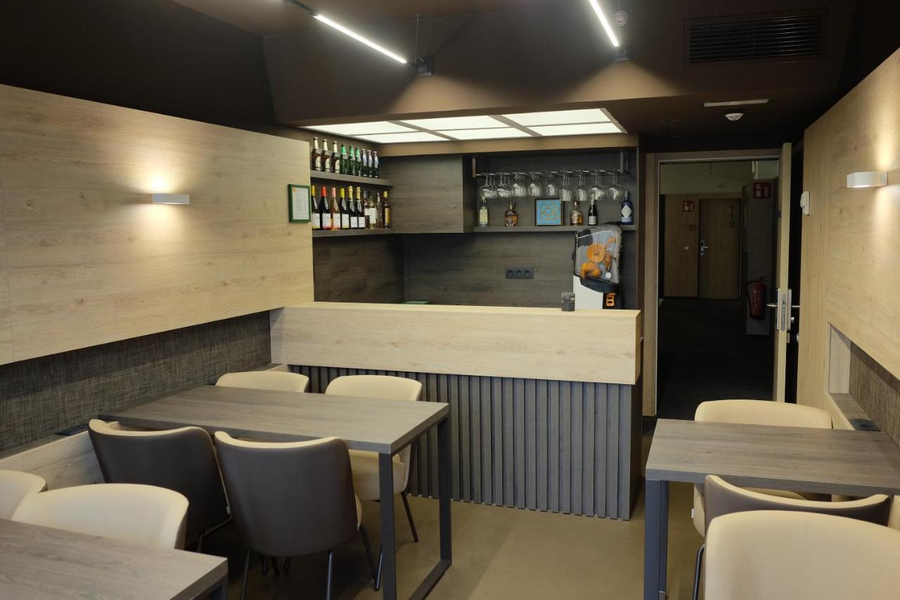 Aparthotel Silver Барселона Екстериор снимка